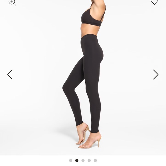 Skims Black Women's Leggings - Picture 4 of 5